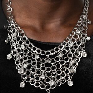 Stunning Silver & Rhinestone Chain Choker Necklace Set
